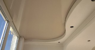 Натяжной потолок на балкон Феодосия, цена 6183 руб.